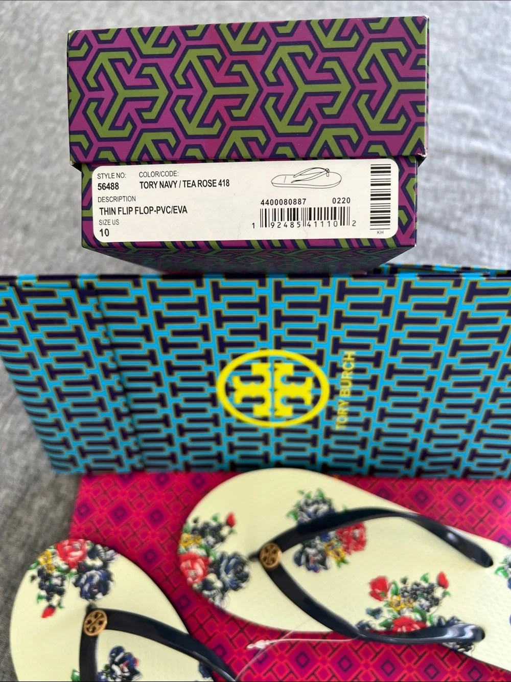 Tory Burch Flip-Flops in the “Tory Navy” / Tea Rose” Floral - Vintage - NWT